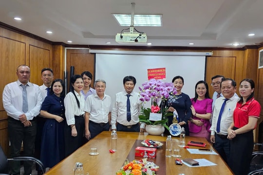 Lãnh đạo TP Hồ Chí Minh thăm, chúc mừng Văn phòng Đại diện Hội Nhà báo Việt Nam khu vực phía Nam