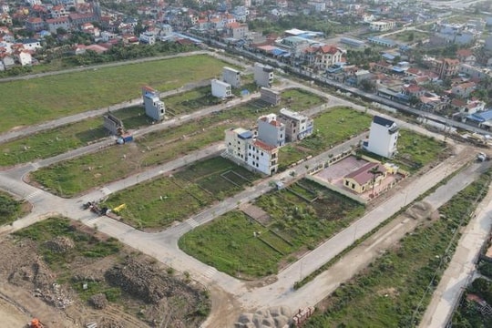 Bảng giá đất 2026: Nhà đầu tư lo chi phí đội vốn, người dân 'ngại' làm sổ đỏ