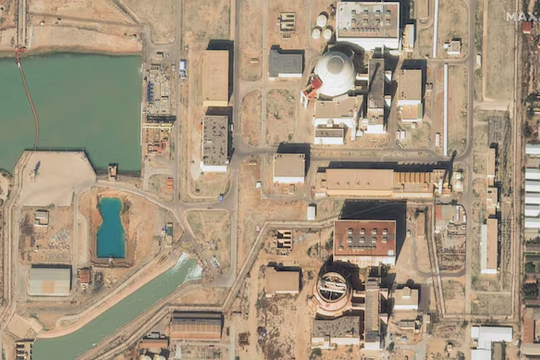 Israel tấn công nhà máy điện hạt nhân duy nhất đang hoạt động của Iran