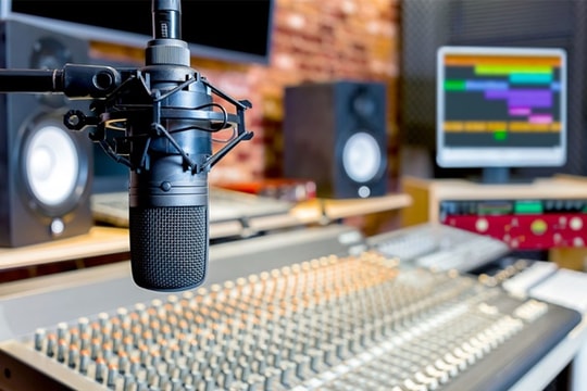 Phát thanh và truyền hình thích nghi trong môi trường truyền thông mới