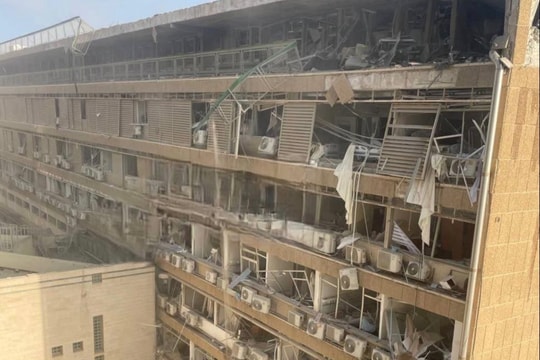 Israel không kích gần nơi Lãnh tụ tối cao Iran có thể ẩn náu