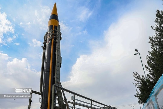 Sự đáng sợ của tên lửa khổng lồ Khorramshahr-4 mà Iran vừa phóng vào Israel