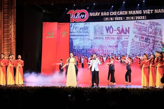 Hào khí 100 năm Báo chí Cách mạng Việt Nam vang vọng trên sân khấu nghệ thuật