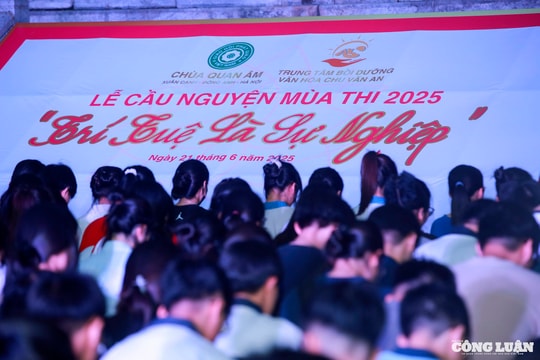 Hơn 1.600 sĩ tử tham dự Lễ cầu nguyện trước kỳ thi tốt nghiệp THPT năm 2025