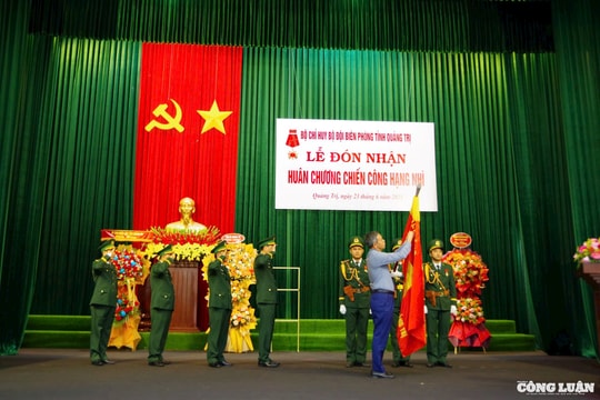 Bộ đội Biên phòng tỉnh Quảng Trị đón nhận Huân chương Chiến công Hạng Nhì