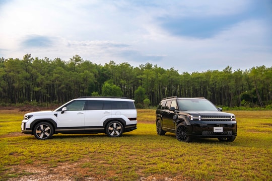 Hyundai Santa Fe giảm giá hơn 200 triệu tại đại lý