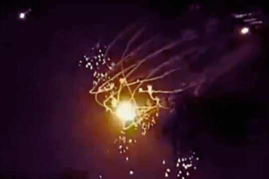 Iran tấn công căn cứ Mỹ ở Qatar, nói chưa xác nhận lệnh ngừng bắn