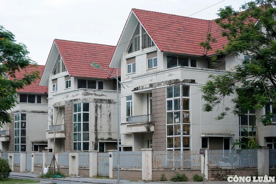 Hà Nội: Loạt biệt thự khang trang vắng bóng cư dân, gây lãng phí lớn