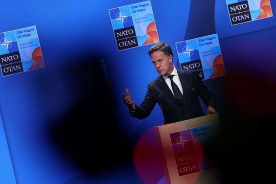 Hội nghị thượng đỉnh NATO 2025: Thách thức từ bên ngoài, chia rẽ từ bên trong