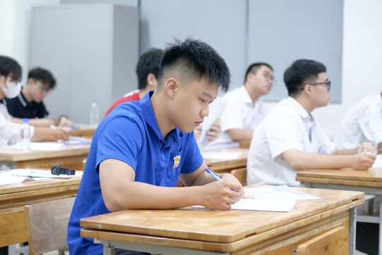 Đáp án đề thi tốt nghiệp THPT 2025 môn Toán, mã đề 109 (tham khảo)