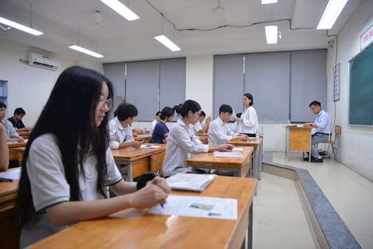 Đề thi tốt nghiệp THPT 2025 môn Địa lý, mã đề 0925