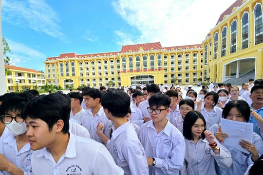 Kỳ thi tốt nghiệp THPT năm 2025 tại Quảng Ninh: Số lượng thí sinh dự thi môn Ngữ văn đạt 99,2%