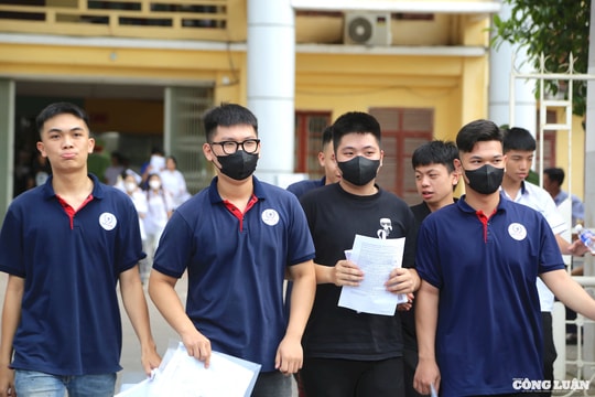 Thanh Hoá: Thí sinh nhận xét đề thi môn Toán có sự phân hoá