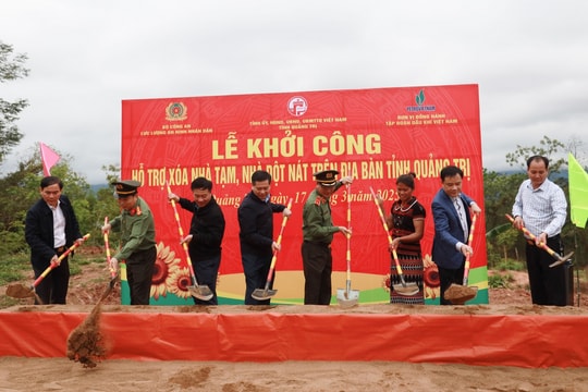 Hưởng ứng lời kêu gọi của Chính phủ, Petrovietnam hoàn thành cam kết, cùng Quảng Trị xóa 1.143 căn nhà tạm, nhà dột nát