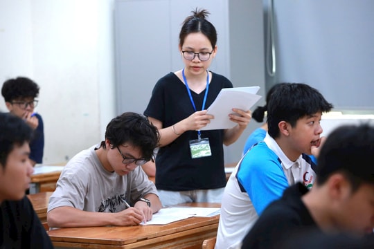 Đề thi tốt nghiệp THPT 2025 môn Toán, mã đề 118