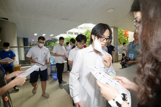 Đề thi tốt nghiệp THPT 2025 môn Vật lý, mã đề 0232