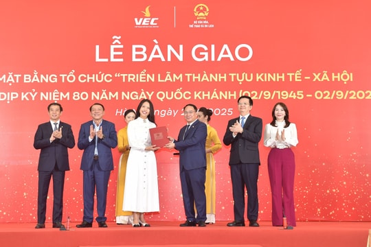 Bàn giao mặt bằng tổ chức Triển lãm '80 năm hành trình độc lập, tự do, hạnh phúc'