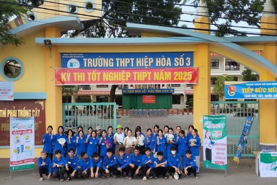 Sĩ tử cả nước hoàn thành môn tự chọn: Đề thi đa dạng, kỳ vọng phân hóa năng lực