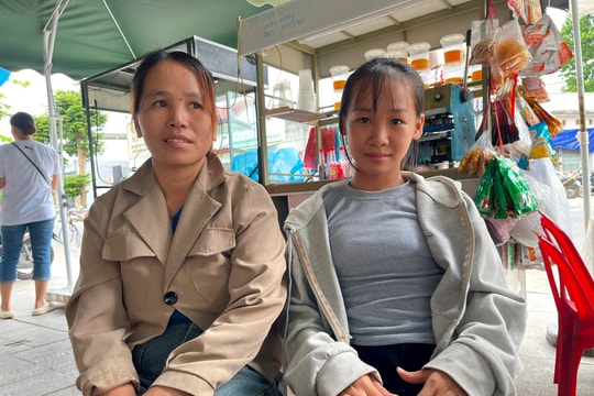 Kon Tum: Những người mẹ vùng biên sát cánh cùng con “vượt vũ môn”