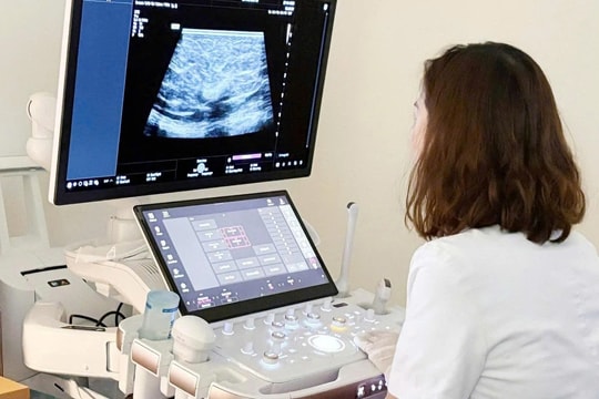 Phát hiện 10 ca nghi ngờ ung thư vú sau 2 ngày khám sàng lọc miễn phí