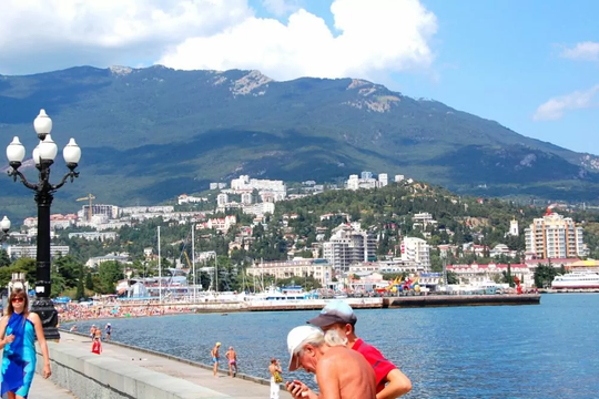 ‏Người dân Ukraine chuyển sang du lịch trong nước trong bối cảnh chiến tranh và áp lực kinh tế‏