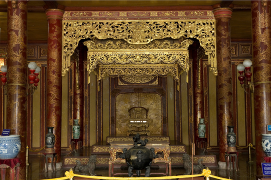 Huế tăng cường bảo vệ bảo vật quốc gia sau sự cố ngai vàng triều Nguyễn bị xâm hại