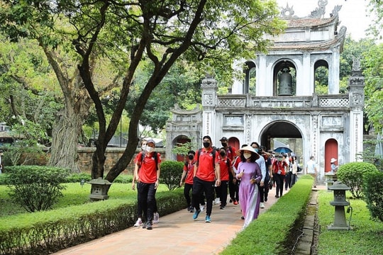 Tour đoàn thể giảm, du lịch nhóm nhỏ ‘lên ngôi’