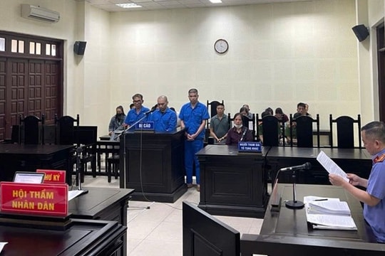 Quảng Ninh: Mua ma túy đá về nhà sử dụng, 3 đối tượng lĩnh án 12 năm tù