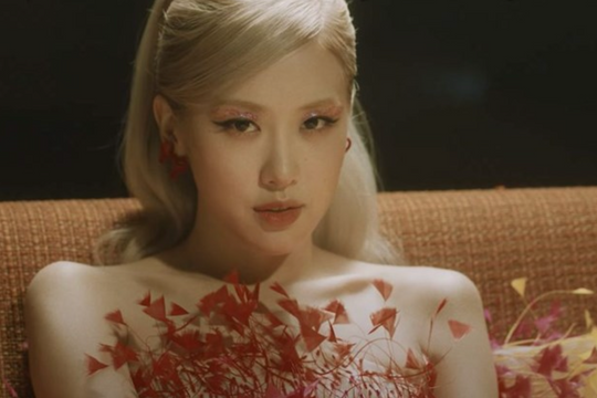 Rosé (Blackpink) lập kỷ lục mới với ca khúc 'Oh My Mind'