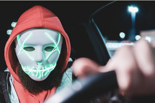 ‏Trộm, hack khóa ô tô đang ngày càng phổ biến và tinh vi nhưng lại quá ít sự đề phòng từ người lái‏