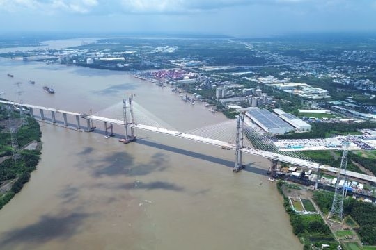 Tăng tốc thi công cầu Bình Khánh trên cao tốc Bến Lức - Long Thành