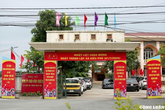 Hà Nội rực rỡ cờ hoa trước thời khắc vận hành chính quyền 2 cấp