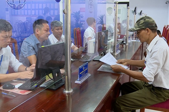 Ngày đầu vận hành chính quyền địa phương 2 cấp: Gần dân hơn, hiệu quả hơn