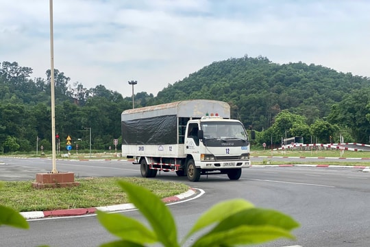 Sát hạch GPLX tại Hà Nội: Gần 1.300 người thi, chỉ 568 đỗ