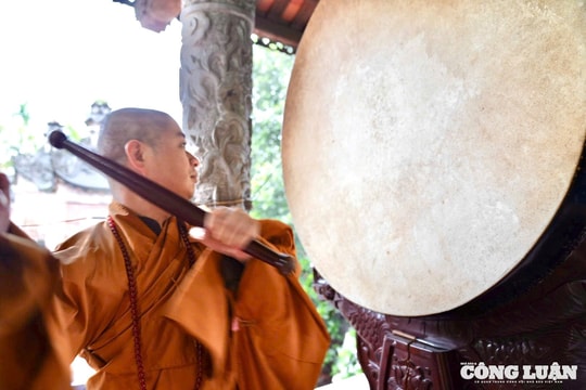 Hàng nghìn ngôi chùa cử ba hồi chuông, trống Bát Nhã sáng 1/7