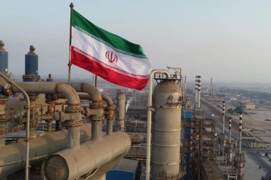 Giá xăng dầu hôm nay 3/7/2025: Giá dầu tăng khi Iran ngừng hợp tác với cơ quan hạt nhân Liên Hợp Quốc