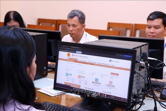 Người làm công tác chuyên trách chuyển đổi số được hỗ trợ 5 triệu đồng/tháng từ ngày 15/8