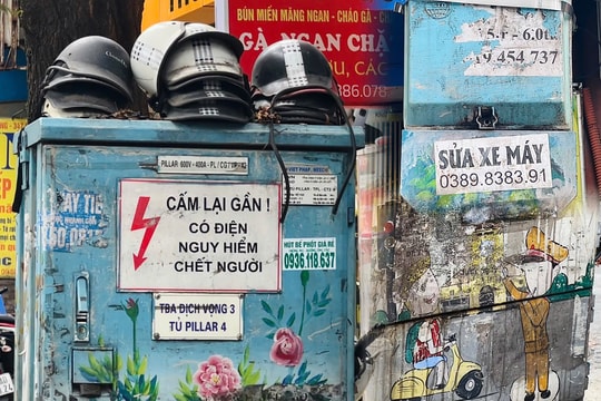 Những bốt điện sạch đẹp thành nơi xả rác, dán quảng cáo