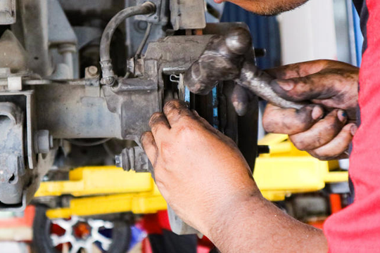 ‏Phanh xe mới bốc mùi khét: Bình thường hay cảnh báo?‏