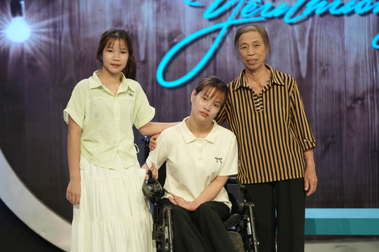 Cô gái bại não trở thành biểu tượng truyền năng lượng sống tích cực