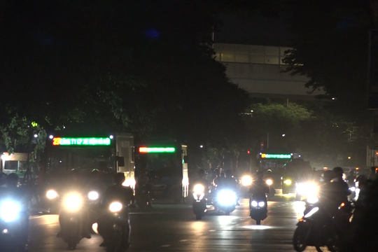 Phố không đèn giữa lòng Thủ đô