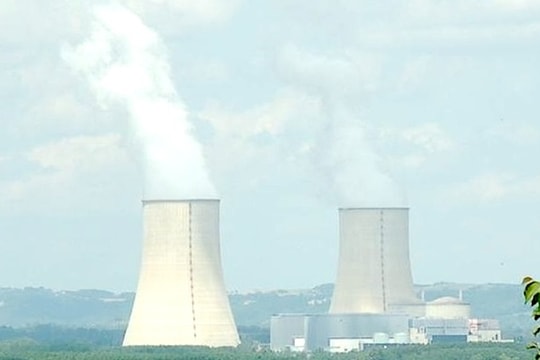 Pháp và Thụy Sĩ tạm dừng các nhà máy điện hạt nhân do nắng nóng