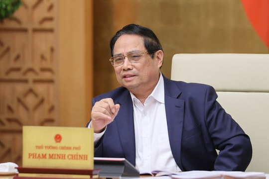 Thủ tướng Phạm Minh Chính: Khẩn trương xem xét gỡ bỏ công cụ hành chính về hạn mức tín dụng