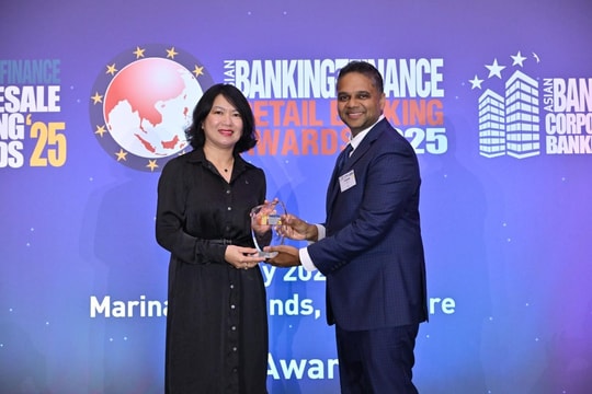 Vietcombank tiếp tục được vinh danh và nhận cú đúp giải thưởng quản trị rủi ro từ Asian Banking and Finance