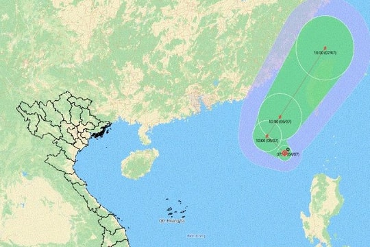 Áp thấp nhiệt đới ở Biển Đông có thể mạnh lên thành bão trong 24 giờ tới