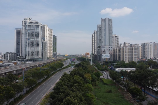 Bất động sản Việt Nam vẫn duy trì đà phát triển trước bài toán chi phí và dòng vốn toàn cầu