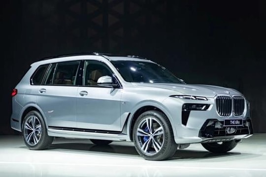 Giá xe BMW X7 2024 mới nhất tháng 07/2025
