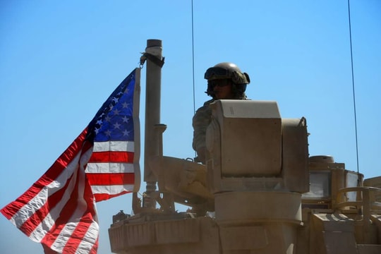 'Đạo luật to đẹp' - Cú hích kinh tế hay rủi ro tài khóa?