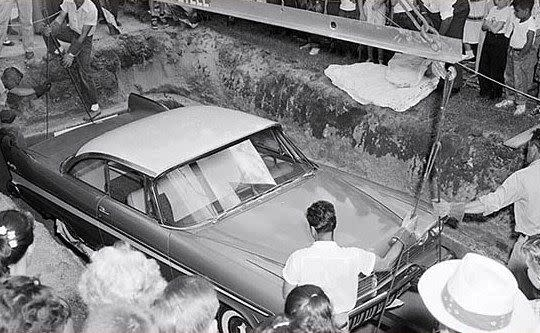 ‏Chiếc Plymouth Belvedere được khai quật sau 50 năm nằm dưới lòng đất‏