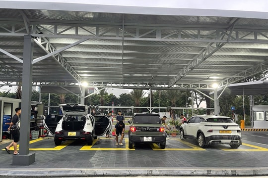 Có gì trong tổ hợp trạm sạc siêu nhanh đa năng, đa dịch vụ 1.000 m2 tại Hà Nội?